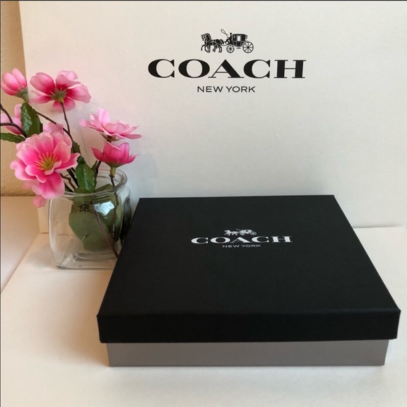 ๐น Coach ID Billfold Key Fob Ring Gift Set Wallet - Picture 8 of 8